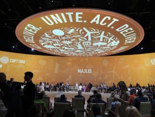 Prísľuby samitu COP28 pokrývajú