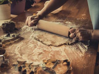 Promi mamička robila s deťmi medovníkový domček: HOTOVÁ KATASTROFA!