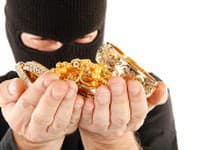 Polícia vyšetruje krádež šperkov