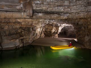 V jaskyni v Slovinsku