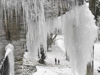 Zima čaruje: Park v