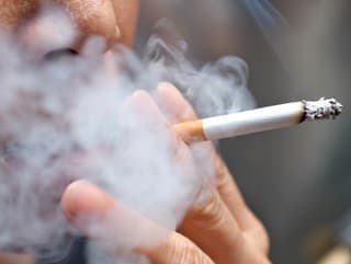 V Nemecku plánujú v pondelok verejným fajčením privítať nový zákon o kanabise