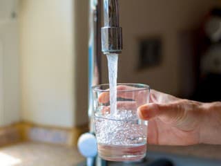 Bezpečnosť pitnej vody zlepšia