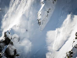 Detaily brutálneho pádu lavíny!