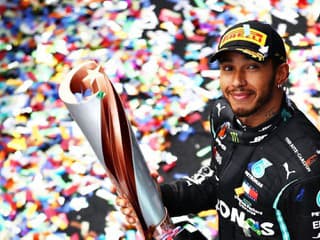 Kto je Lewis Hamilton?