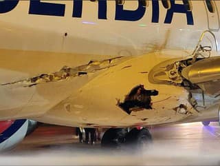 Lietadlo bolo vážne poškodené.