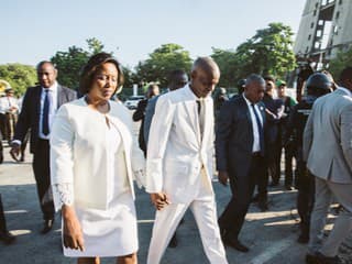 Na archívnej fotografii prezident Haiti Jovenel Moïse s manželkou.