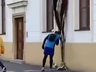 Totálny HNUS: VIDEO Muž