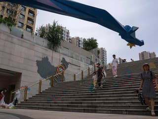 Spúšťa sa domino? Problémy na