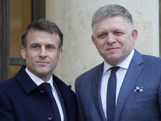 Emmanuel Macron a Robert