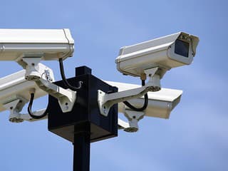 Slovensko pokryjú stovkami kamier: