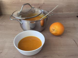 FOTORECEPT Nevšedná mrkvovo-pomarančová polievka: