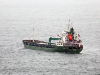 Južná Kórea zadržala loď