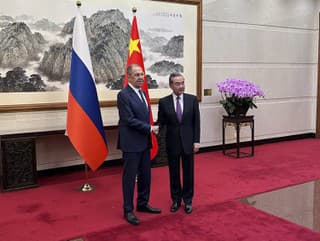 Sergej Lavrov a Wang