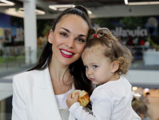 Soňa Štefková s dcérkou