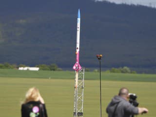 Študentské satelity otestovali raketou