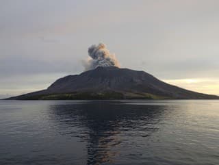 Sopka Ruang v Indonézii