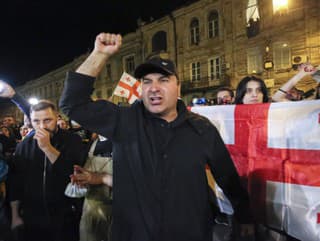 Protestujúci v Tbilisi proti