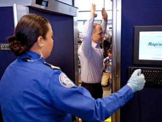 Toto vidí bezpečnostná služba na letisku, keď prejdete cez röntgenový prístroj: Ľudia sú v šoku
