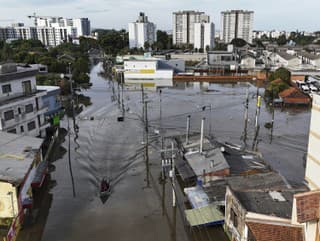 Brazíliu trápia silné dažde