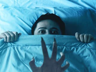 Lekár varuje: Počas spánkovej paralýzy NIKDY nerobte tieto štyri veci! Inak od strachu zošaliete
