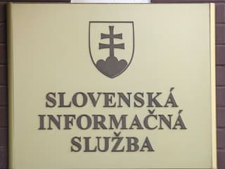 Slovenská informačná služba odsúdila útok na premiéra: Vyzvala verejnosť, aby nešírila konšpirácie