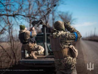 MIMORIADNY ONLINE Ukrajina hlási dronové útoky z väčšiny územia: Kamionisti nakrátko zablokovali diaľnicu Kyjev-Odesa