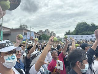 Stovky Taiwancov protestovalo pred