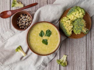 Recept na dnes: Brokolicová polievka so syrom – Nielen pre gurmánov bude potešením