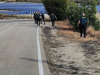 Španielska polícia hľadá mŕtvolu ženy.