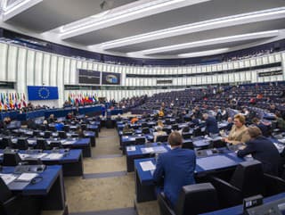Aktualizácia rozdelenia kresiel v Európskom parlamente nemení nič na prvenstve ľudovcov