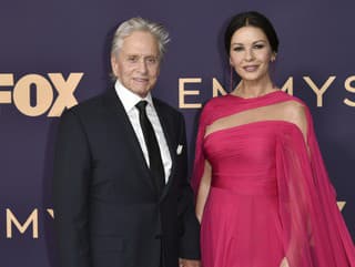 Syn (23) Catherine Zeta-Jones a Michaela Douglasa je ZADANÝ: Nečakaná REAKCIA mamy!