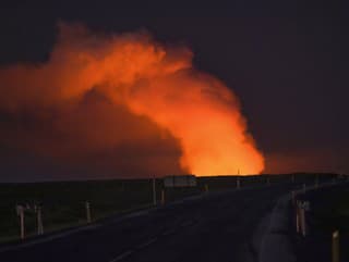 Na islandskom polostrove Reykjanes sa začala od decembra už piata sopečná erupcia