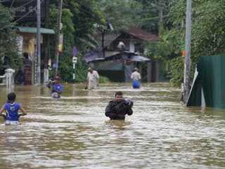 Povodne a zosuvy pôdy na Srí Lanke si vyžiadali už 26 obetí