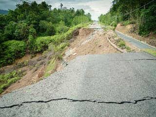 Obrovský zosuv pôdy na