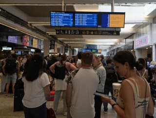 Časť vlakových spojení vo Francúzsku bola obnovená, Eurostar hlási obmedzenia