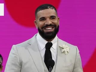 Syn (6) slávneho speváka