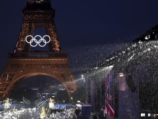 Zostanú na Eiffelovke olympijské