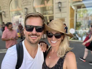 Martin Chodúr s partnerkou