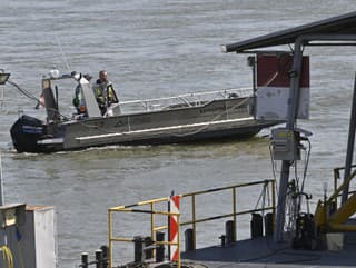 V Budapešti klesla hladina Dunaja od kulminácie už o vyše metra