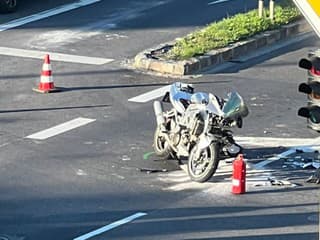 Michal brutálnu zrážku motocyklu