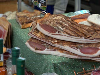 Ako údiť slaninu doma?