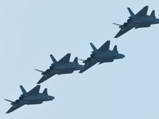 Stíhacie stíhačky Chengdu J-20