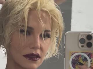 VIDEO Mamička Dara Rolins