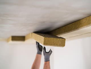 Zateplením stropu sa vyhnete