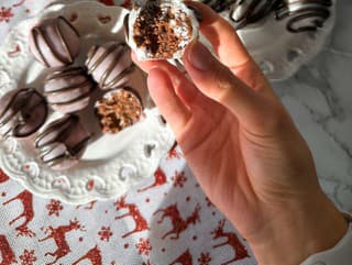 Vianočné nepečené punčové gulky