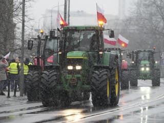 Poľskí farmári protestujú v