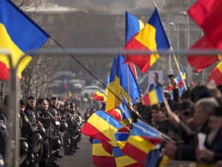 Tisícky prívržencov Georgesca protestovali