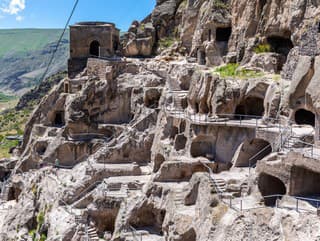 Tajomný svet Vardzie. Kamenné