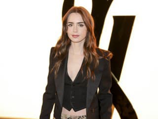 Lily Collins 